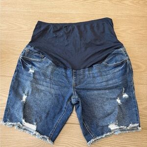 Time and Tru Maternity Shorts